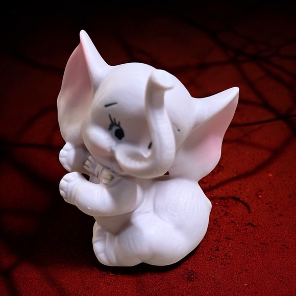 Vintage Kelvin's Pink Elephant Porcelain Figurine Japan 3.75" - Picture 1 of 4